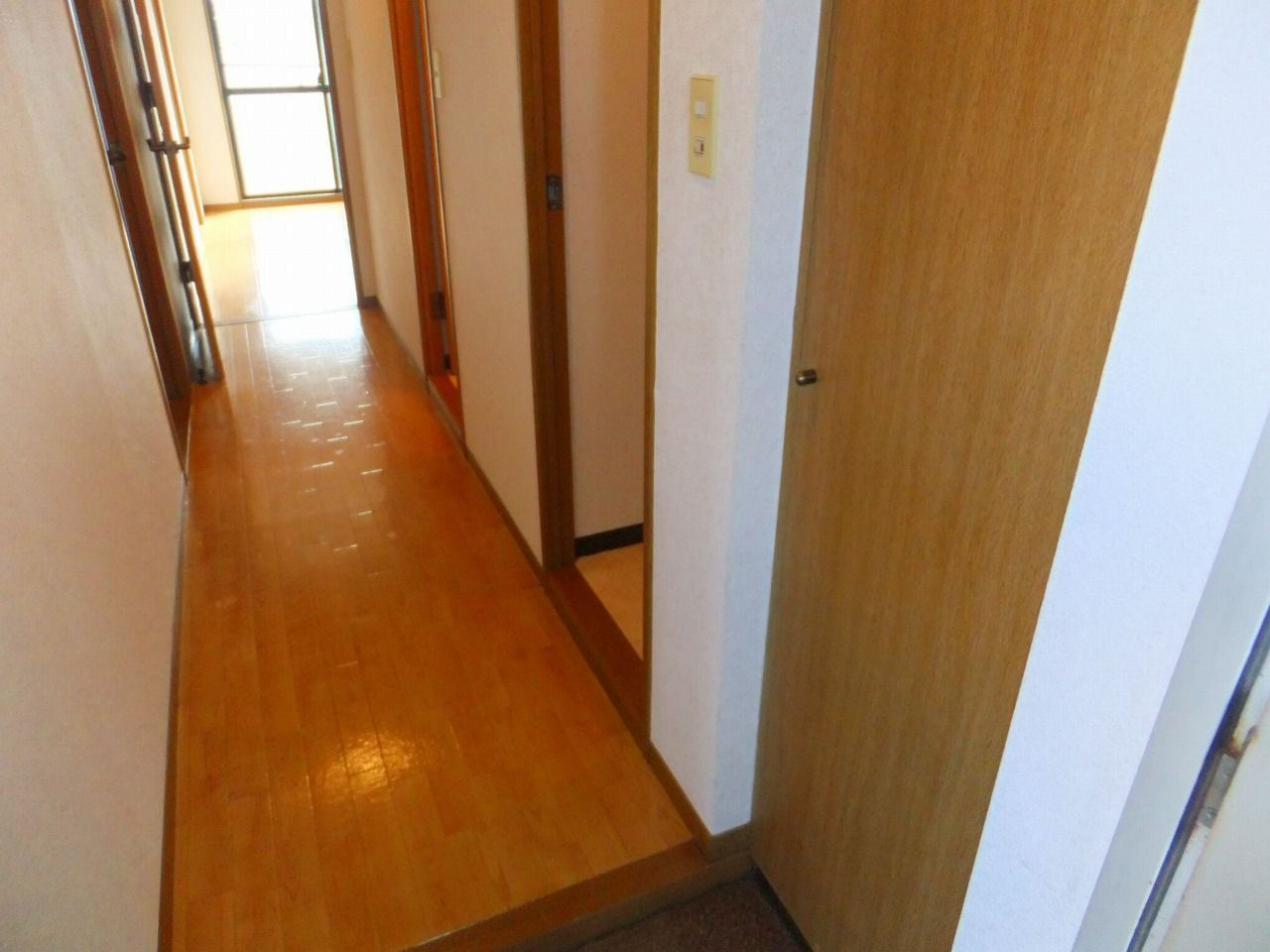 アーバンクルーザー六ツ門の玄関