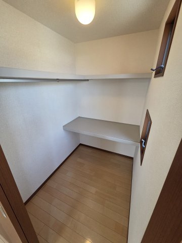 エル ファミリオ駅南の収納