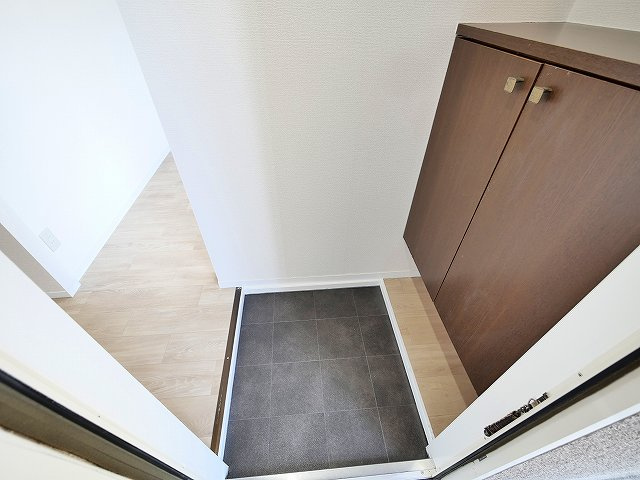 エトワール栄の玄関|明るい玄関です