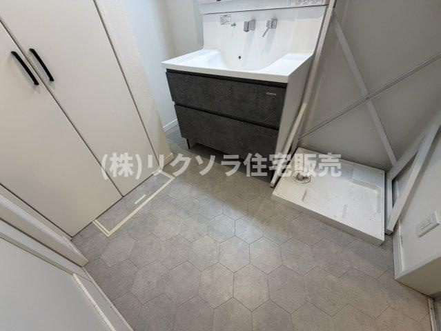 池の瀬町　中古一戸建ての脱衣所|床下収納・クローゼット付き
■物件内覧・資金計画相談・住宅ローン相談、リフォーム相談、お問合せ受付中■
※当日・翌日のご内覧、ご相談はお電話でのお問合せがスムーズです！