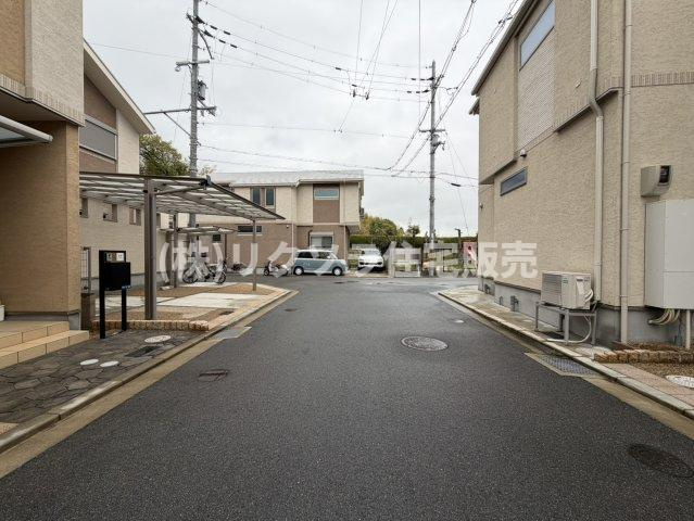 池の瀬町　中古一戸建ての前面道路含む現地写真|■物件内覧・資金計画相談・住宅ローン相談、リフォーム相談、お問合せ受付中■
※当日・翌日のご内覧、ご相談はお電話でのお問合せがスムーズです！