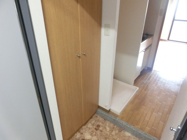 エスリード難波の玄関