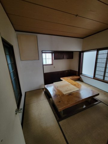 平塚市明石町の店舗事務所の内装