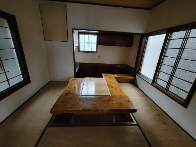 平塚市明石町の店舗事務所の居間・リビング