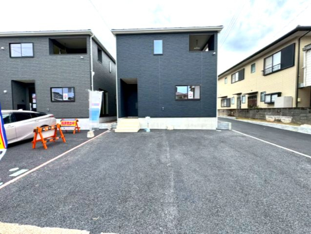 新築戸建て　函南町仁田第１２　全４棟　２号棟の駐車場|現地写真