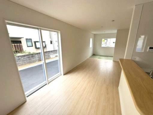 新築戸建て　函南町仁田第１２　全４棟　２号棟の居間・リビング|現地写真