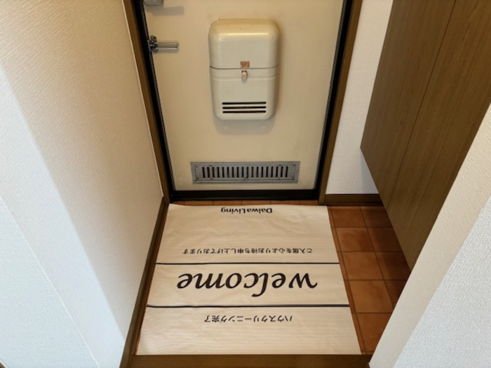 ドミールパーク江﨑　1の玄関