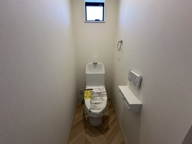 明石市大久保町江井島新築戸建のトイレ