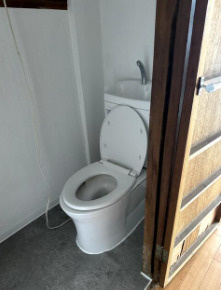 西舞子5丁目戸建のトイレ