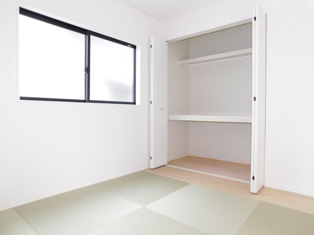 名古屋市港区福田１丁目の新築一戸建の和室|◇洋風和室◇　　お子様の遊び場やお昼寝のスペースとしても利用できます♪