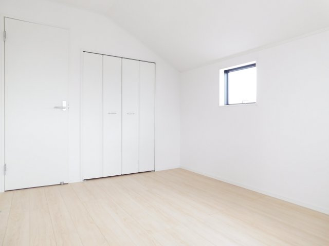 名古屋市港区福田１丁目の新築一戸建の洋室|◇洋室◇　　明るい洋室６．０帖　全居室収納完備！