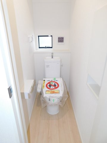 名古屋市港区福田１丁目の新築一戸建のトイレ|◇トイレ◇　　１階・２階ウォシュレット　節水タイプ　収納完備　