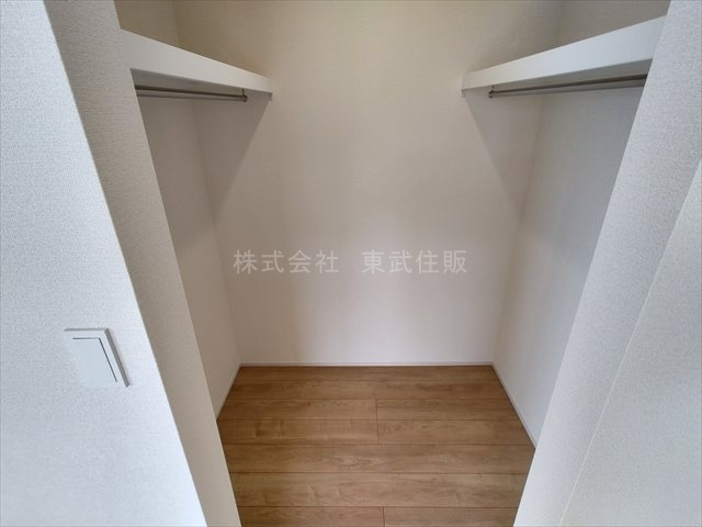 【収納】 | 入間郡越生町越生東６丁目　全４棟　2号棟 | 洋室7.0帖ウォークインクローゼット