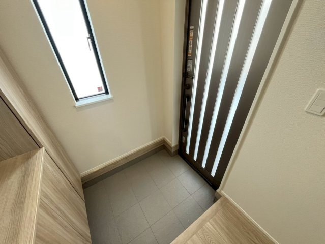 ハートフルタウンうるま市江洲全10棟（新築戸建て・分譲住宅）の玄関