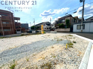 「安倉北小学校」が徒歩6分、「安倉中学校」が徒歩14分。