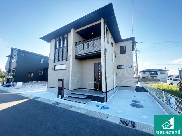 ◆泉佐野市日根野　新築一戸建ての外観|安心の10年保証！外観を美しく保ち、雨水で汚れを落とします！気になることがありましたら、お気軽にお問い合わせください！