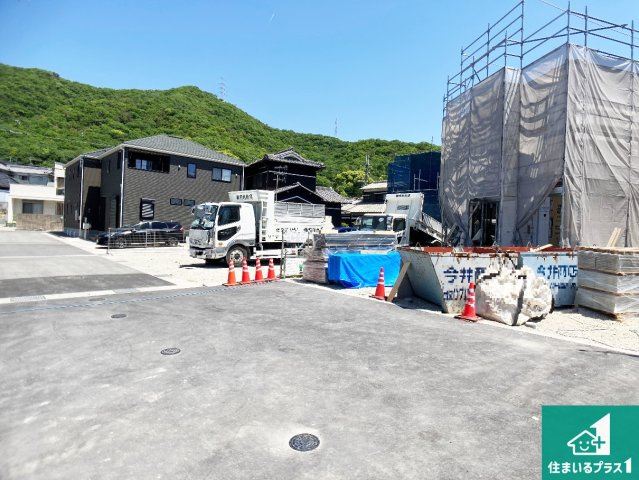 姫路市広畑区蒲田　第13期　新築一戸建ての前面道路含む現地写真|周辺は落ち着いた街並みの住宅地！子育てがしやすい住環境です！まだ未完成ですが、現地でしかわからない事もございます。是非一度ご覧ください。