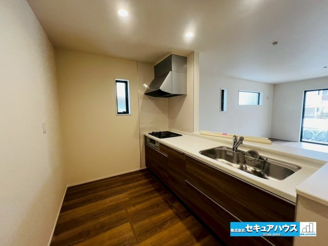 【同施工物件ご案内可能】刈谷市泉田町半崎　全2棟の内観：施工例|【LDKイメージ】
◆日当たりが良く温かい広々リビングは家族の団らんスペースになります。　　　　　　　　　　　　　　　　　　　　　　　　　　　　　　　　　　　　　　　　　　　　　　　　　　　　　　　　