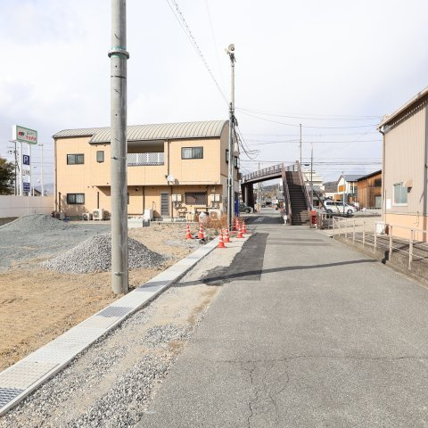 揖保郡太子町鵤　売地の前面道路含む現地写真