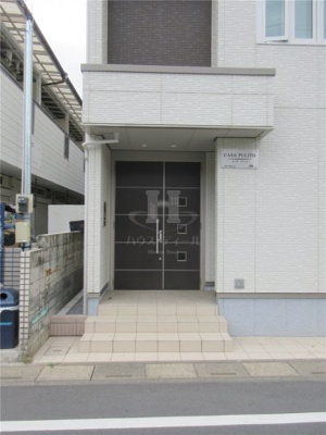 【エントランス】 | CASA PULITO | 清潔なエントランスです