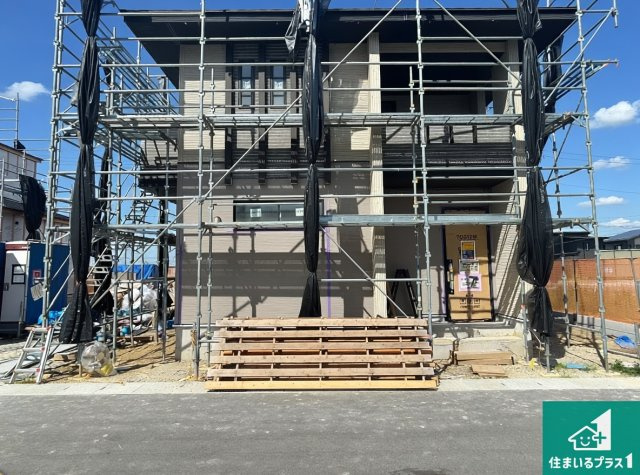 泉佐野市日根野　新築一戸建ての外観|周辺は落ち着いた街並みの住宅地！子育てがしやすい住環境です！まだ未完成ですが、現地でしかわからない事もございます。是非一度ご覧ください。