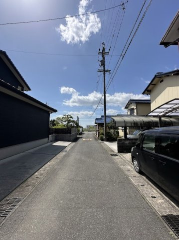 中古住宅　早野の前面道路含む現地写真