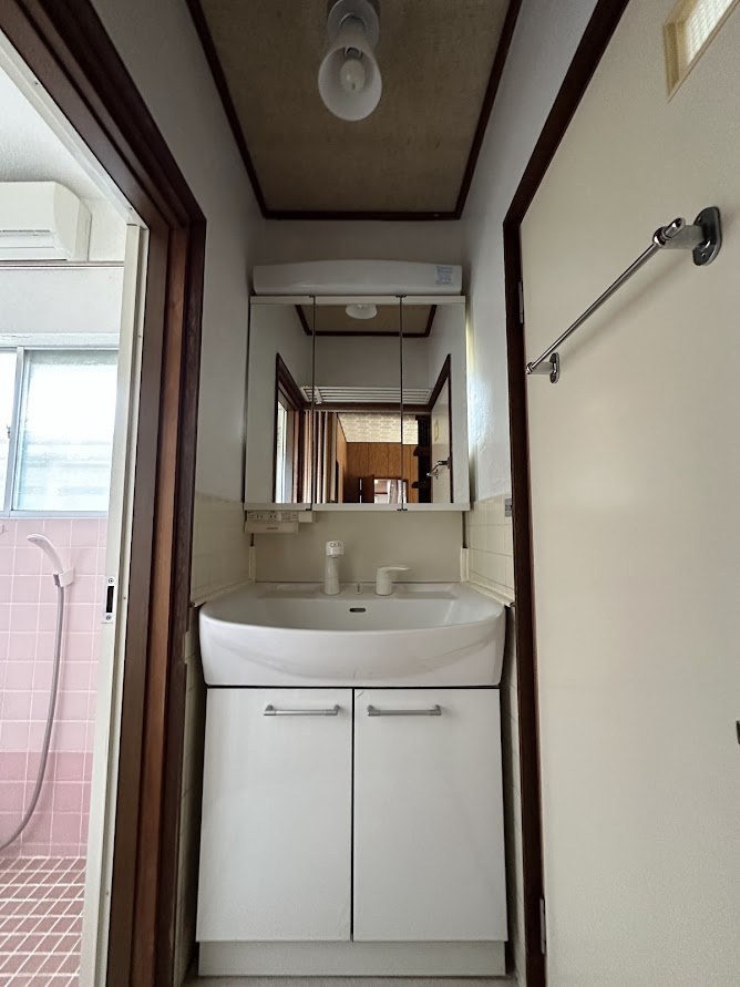 中古住宅　早野の洗面所