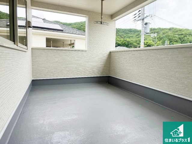 姫路市広畑区蒲田　第12期（第4期）　新築一戸建てのバルコニー|ワイドバルコニーは洗濯物を干すスペースが広いのでご家族が多くても安心！