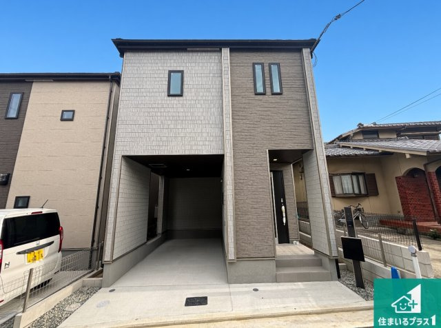 ♦堺市東区日置荘西町　新築一戸建ての外観|お客様に長く安心して住んでいだだける事にこだわった家づくり！住んでからのアフターサービスにもしっかりと取り組んでいます！