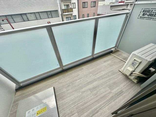 MISTRAL姫路駅前Ⅵ東駅前町のバルコニー