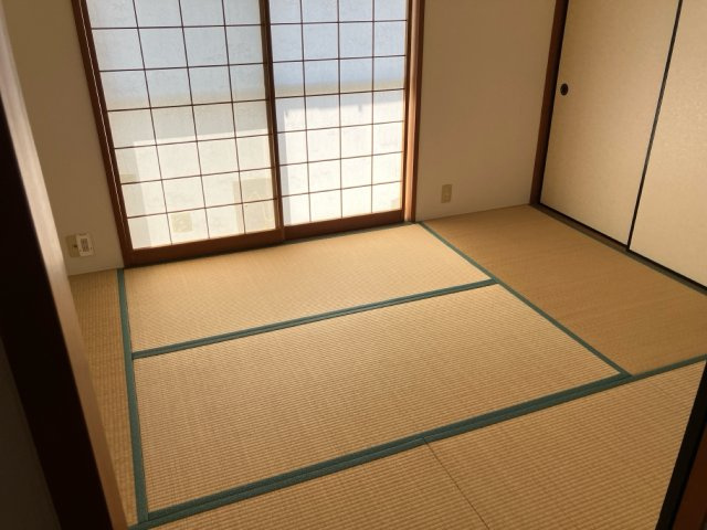 やくもハイツの和室