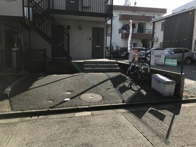 キャッスルハウスの駐車場