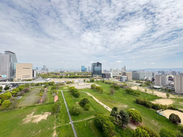 【展望】 | 【物件からの眺望】17階からの眺望！周辺に高層建築物がないため、抜けた眺望が満喫可能☆