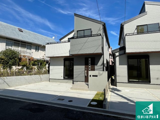 ■宝塚市中州　新築一戸建ての外観|周辺は落ち着いた街並みの住宅地！子育てがしやすい住環境です！まだ未完成ですが、現地でしかわからない事もございます。是非一度ご覧ください。
