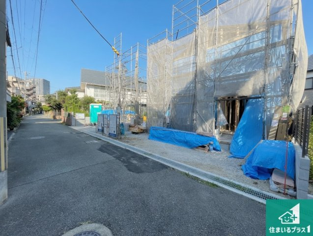 宝塚市中州　新築一戸建ての前面道路含む現地写真|周辺は落ち着いた街並みの住宅地！子育てがしやすい住環境です！まだ未完成ですが、現地でしかわからない事もございます。是非一度ご覧ください。