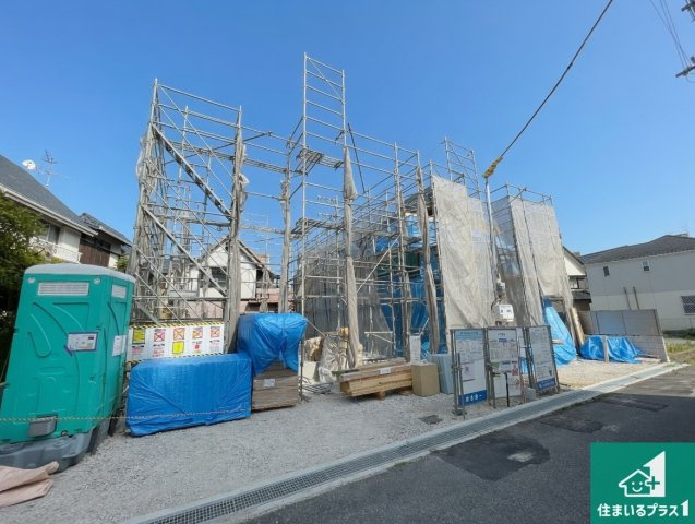 宝塚市中州　新築一戸建ての外観|周辺は落ち着いた街並みの住宅地！子育てがしやすい住環境です！まだ未完成ですが、現地でしかわからない事もございます。是非一度ご覧ください。