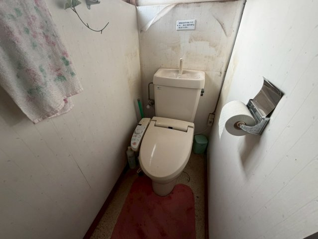 【トイレ】 | 常総市花島町　中古戸建 | 落ち着いた色調のトイレです