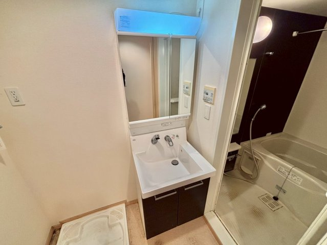 RUTS 総社本町の独立洗面台