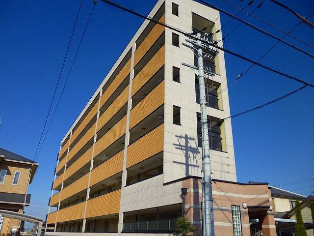 アンソレイエ　（前裁町）