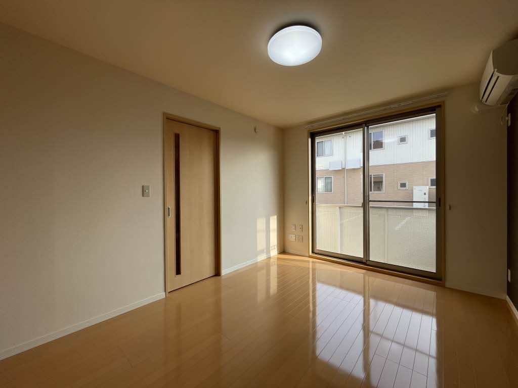 シャーメゾン朝日ヶ丘Ｃの洋室