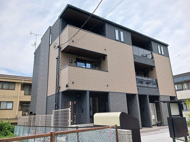 クレール東寺尾の外観