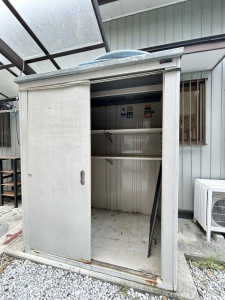 【土地124坪×平屋】香南市野市町下井　中古一戸建ての収納|敷地内に物置を備えた機能的な住まい