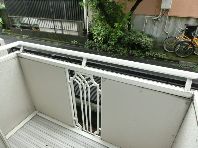 【展望】 | カサベルデ | 前面道路静かです。 （※参考写真）