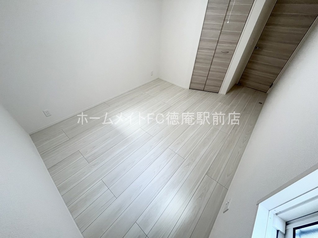 大阪市城東区諏訪３丁目のアパートの洋室