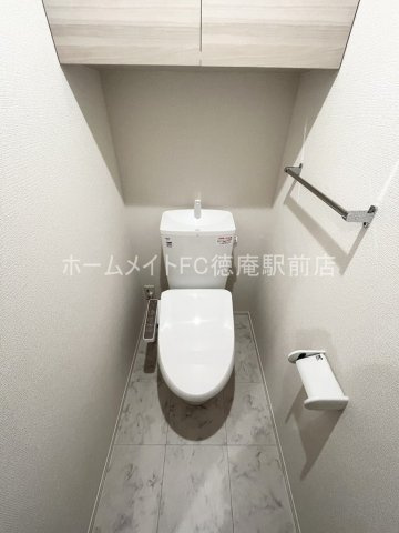大阪市城東区諏訪３丁目のアパートのトイレ