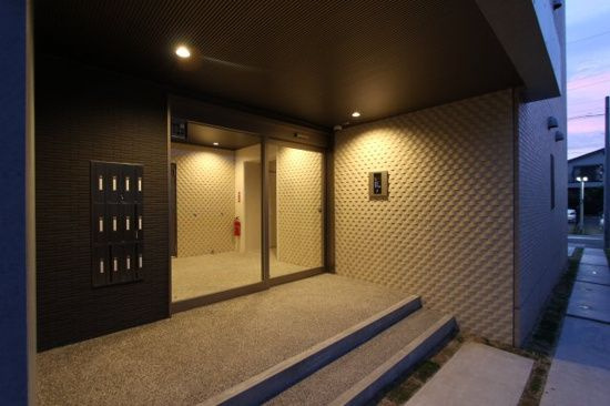 コンフォルトのエントランス|建物の内部です