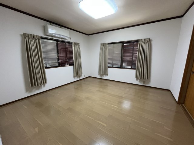 東人丸町戸建の寝室