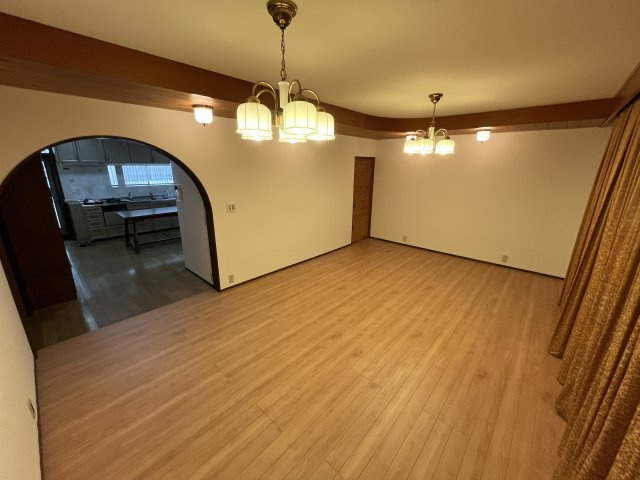 東人丸町戸建の居間・リビング