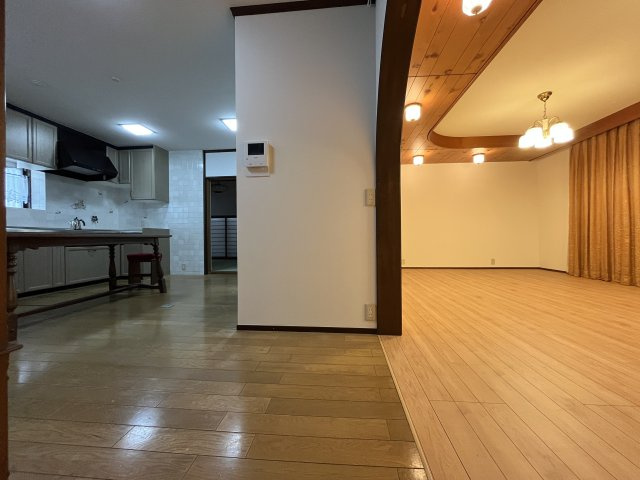 東人丸町戸建の内装
