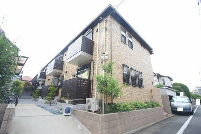 ラス　フローレス